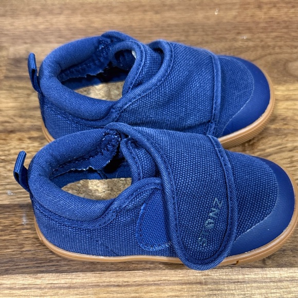 Stonz Navy Blue Kids Sneakers - Picture 3 of 6